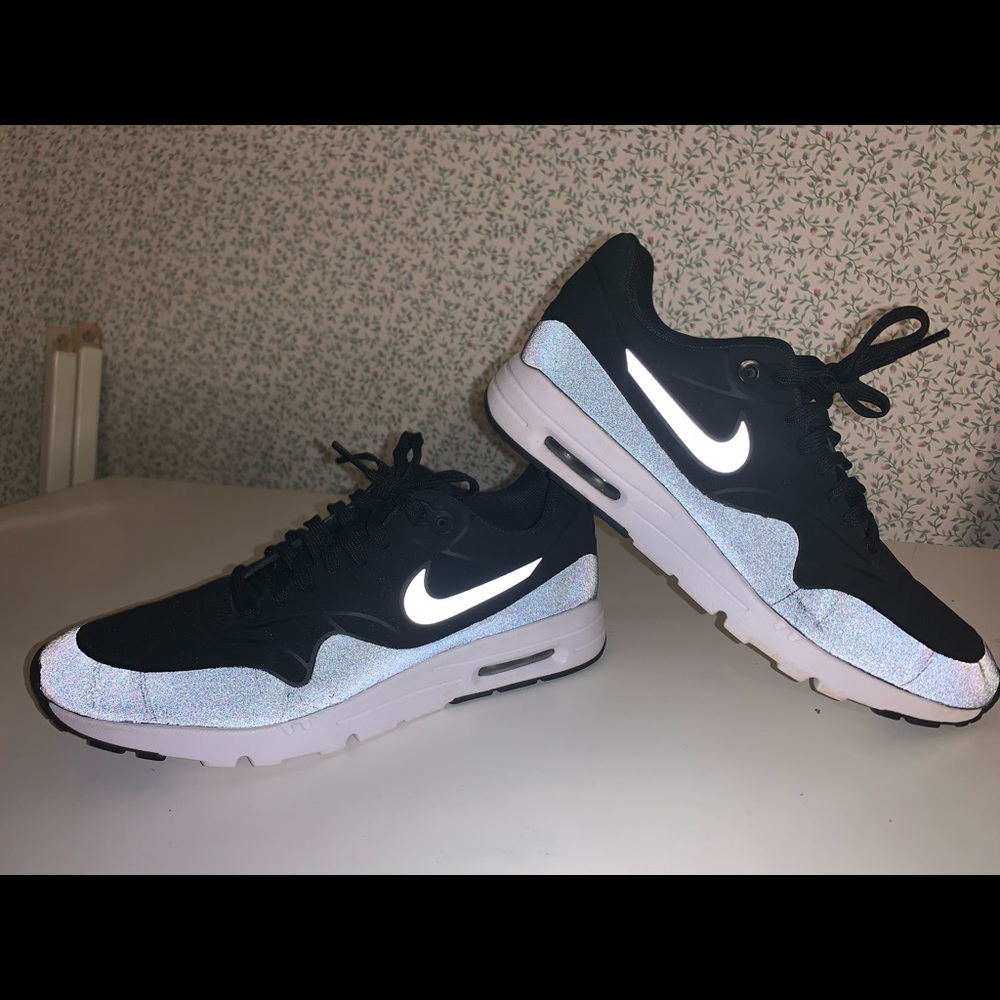 nike air tennis shoes